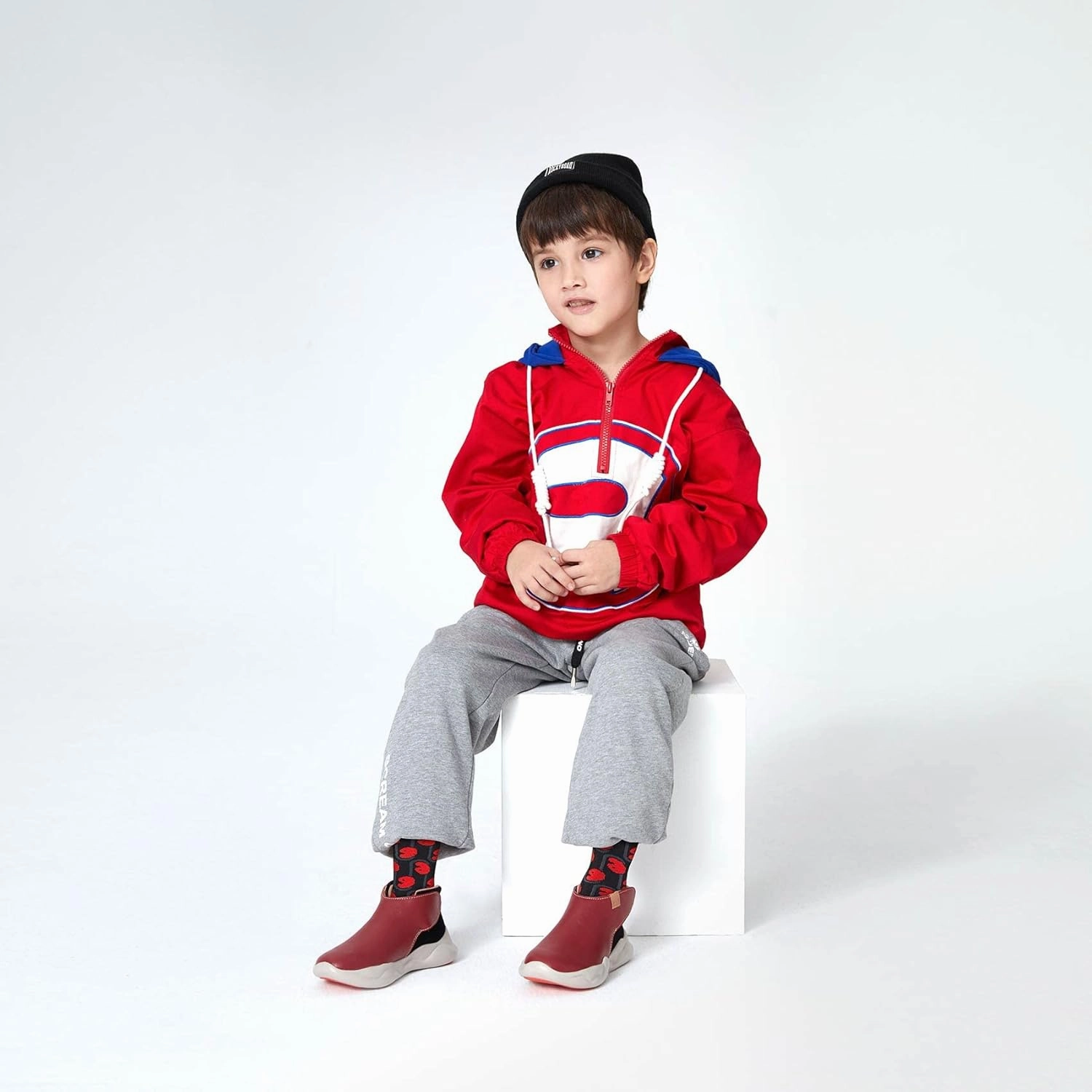 UIN Kid's Fashion Sneakers Lightweight Casual Comfortable Boys Girls Funny Painted Travel Shoes Mijas