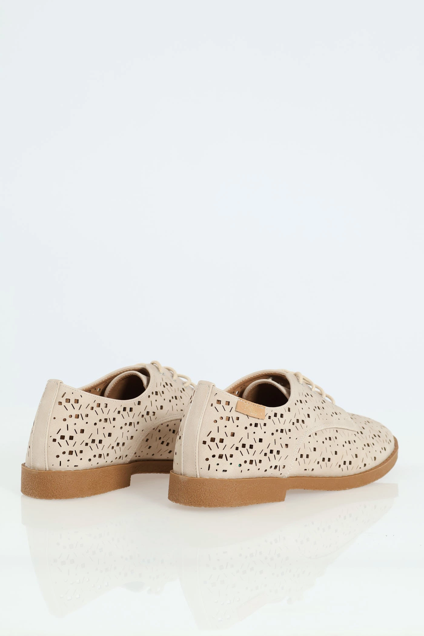 Vespa 13 Laser Cut Lace Up Oxford Shoe - Ivory