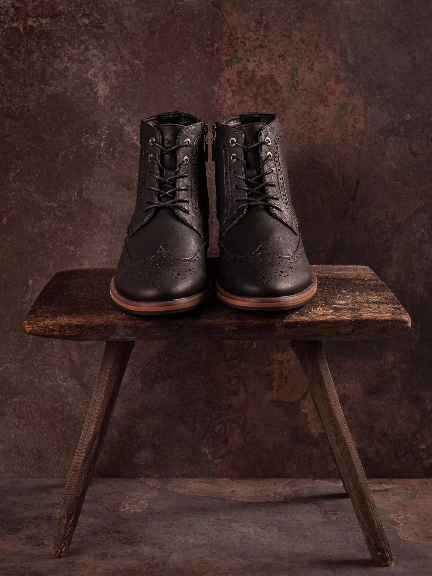 Wheat 2 Men's Vegan Leather Brogue Boots | Black