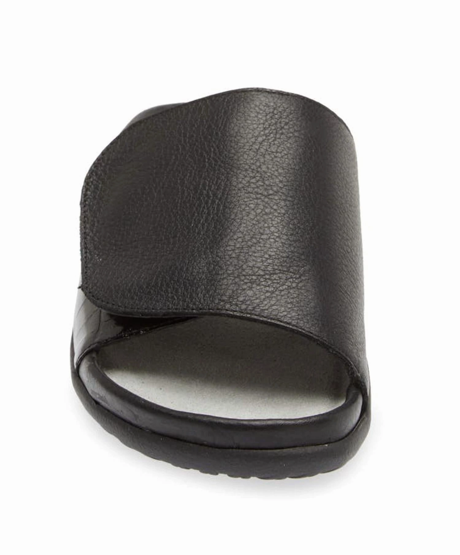 Women's Ipo Slide Sandal In Soft Black Leather/ Black Croc